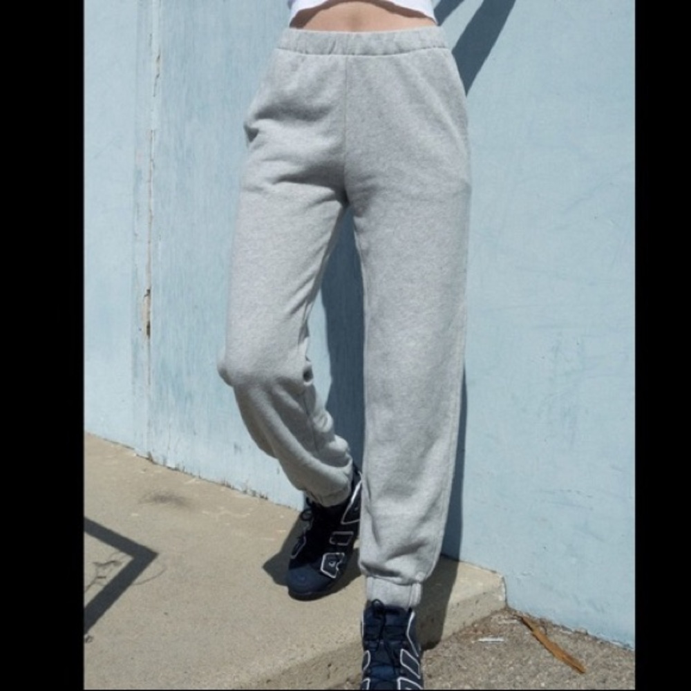 Brandy Melville Rosa Sweatpants